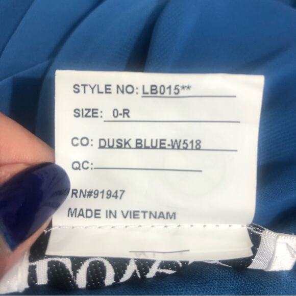 Lovely Harlow Bishop Sleeve Cutout Dress Dusk Blue 0 NWT - Picture 9 of 9